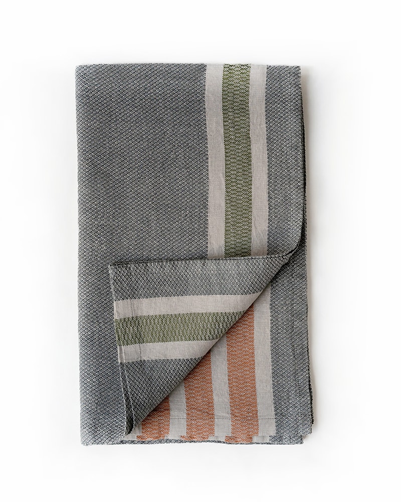 Mungo Flax Towel in Graphite. Woven with 100% Italian-spun flax linen at the Mungo Mill in Plettenberg Bay.
