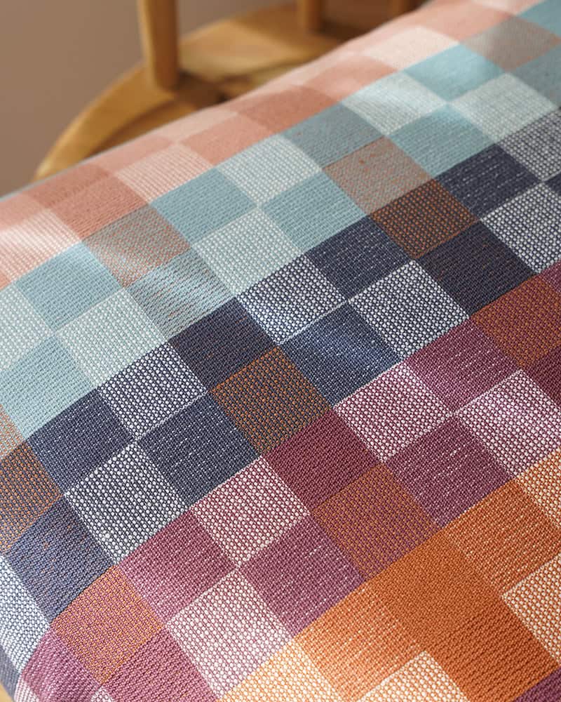 Mungo_Pixel_Cushion_Xanadu_Product_DSC08650