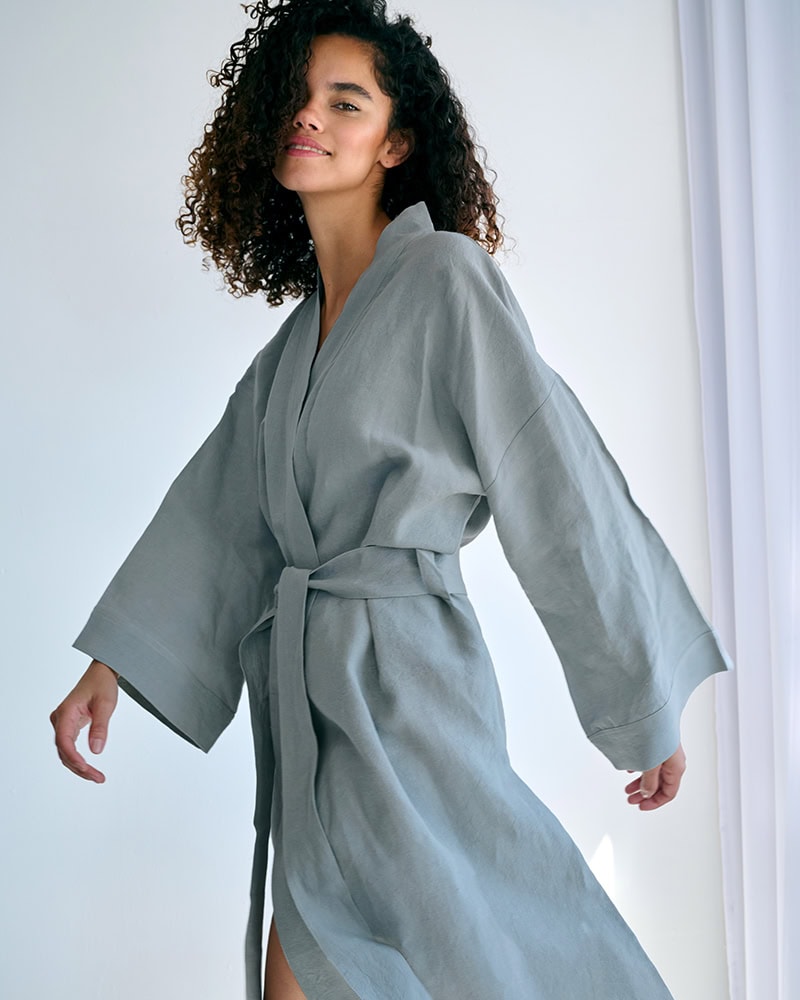 Model wearing the Mungo Linen Gown in Pebble
